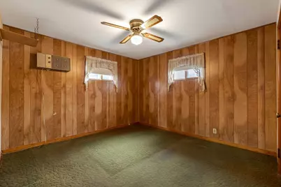 521 S 2nd Street, La Crescent, MN 55947 - Photo 9