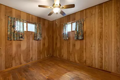 521 S 2nd Street, La Crescent, MN 55947 - Photo 11
