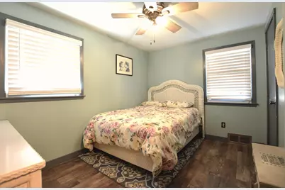 855 Cottage Avenue E, Saint Paul, MN 55106 - Photo 13