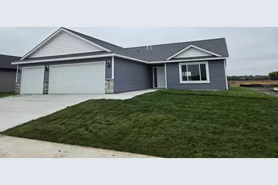 1088 Cullen Street, Saint Peter, MN 56082 - Photo 1