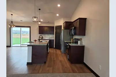 1088 Cullen Street, Saint Peter, MN 56082 - Photo 7