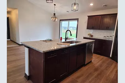 1088 Cullen Street, Saint Peter, MN 56082 - Photo 5