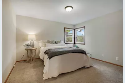 10307 Nicollet Avenue S, Bloomington, MN 55420 - Photo 19