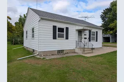461 2nd Street NW, Wells, MN 56097 - Photo 1