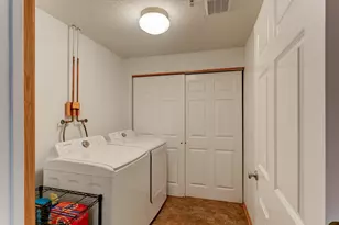 2686 New Century Pl E, Maplewood, MN 55119 - Photo 21