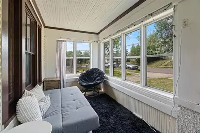 1110 E 10th Street, Duluth, MN 55805 - Photo 5