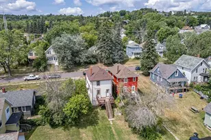 1110 E 10th St, Duluth, MN 55805 - Photo 25