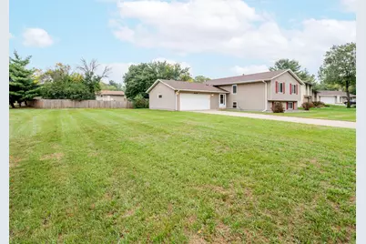8112 Lad Parkway, Brooklyn Park, MN 55443 - Photo 37