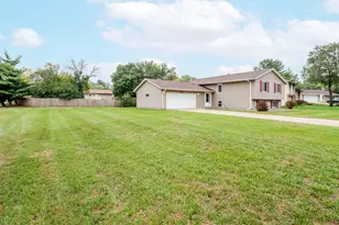 8112 Lad Pkwy, Brooklyn Park, MN 55443 - Photo 37