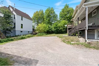 203 S 18th Avenue E, Duluth, MN 55812 - Photo 3