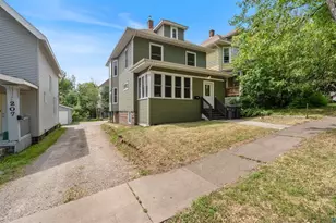 203 S 18th Ave E, Duluth, MN 55812 - Photo 1