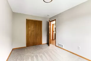 4 Shepherd Ct, Circle Pines, MN 55014 - Photo 11