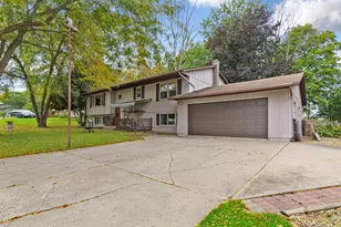 1428 11th Ave NE, Faribault, MN 55021 - Photo 5
