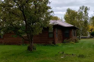 208 Pine Ave NW, Bagley, MN 56621 - Photo 3