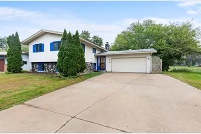 8016 Brunswick Avenue N, Brooklyn Park, MN 55443 - Photo 3