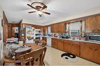 406 N Division Street, Roberts, WI 54023 - Photo 9