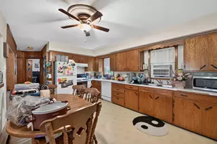 406 N Division St, Roberts, WI 54023 - Photo 9
