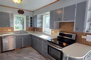 601 10th St, International Falls, MN 56649 - Photo 5