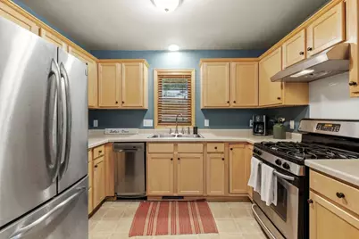 220 Baker Street E, Saint Paul, MN 55107 - Photo 11