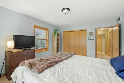 220 Baker Street E, Saint Paul, MN 55107 - Photo 13