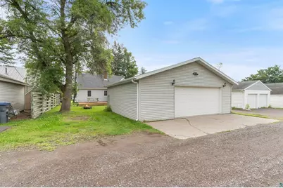 23 N 65th Avenue W, Duluth, MN 55807 - Photo 25