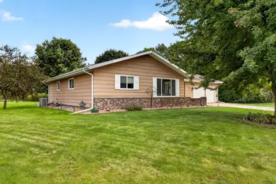 105 Fireside Place, La Crescent, MN 55947 - Photo 1