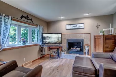 819 East Street, Boyceville, WI 54725 - Photo 9