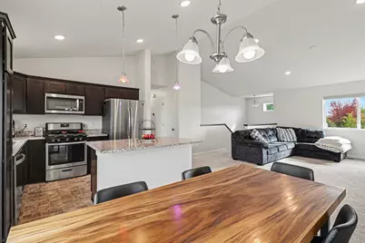 1304 Mulberry Avenue NE, Montgomery, MN 56069 - Photo 9