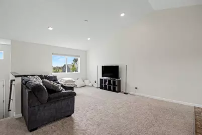 1304 Mulberry Avenue NE, Montgomery, MN 56069 - Photo 3