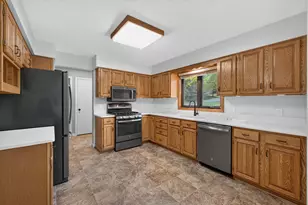 4867 Richard Ln, Eagan, MN 55122 - Photo 5