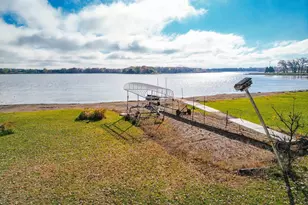 9225 Lake Blvd, Chisago City, MN 55013 - Photo 43