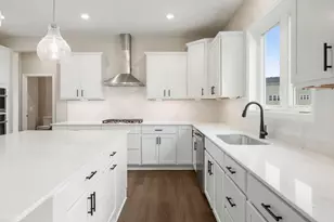 18342 Huntley Trl, Lakeville, MN 55044 - Photo 5