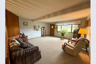 9516 County 4, Houston, MN 55943 - Photo 5