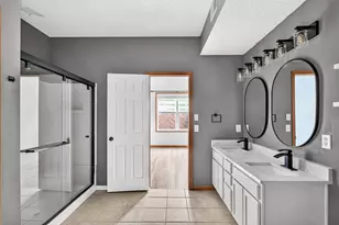 4527 Bloomberg Ln, Inver Grove Heights, MN 55076 - Photo 19