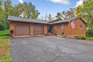 19817 Dogwood Rd, Lake Crystal, MN 56055 - Photo 3