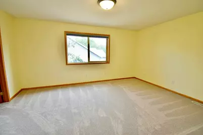 1043 Lawrence Circle, Sartell, MN 56377 - Photo 9