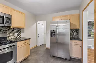 1020 Orkla Dr, Golden Valley, MN 55427 - Photo 17