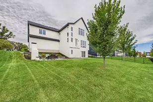 6344 Red Cedar Dr, Chaska, MN 55318 - Photo 39