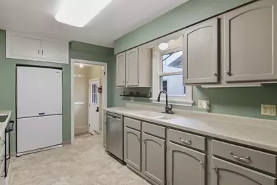 837 Hopwood Avenue, Menomonie, WI 54751 - Photo 5