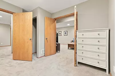 1320 Wildflower Lane, Chaska, MN 55318 - Photo 67