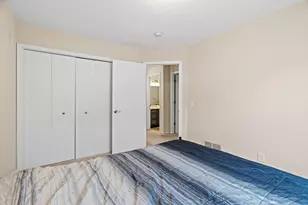 500 E 27th St, Minneapolis, MN 55408 - Photo 15
