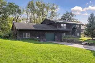 750 Viking Dr E, Maplewood, MN 55117 - Photo 1