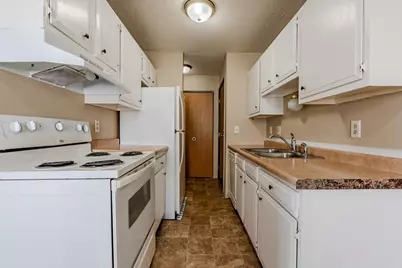 2414 3rd Avenue N, Moorhead, MN 56560 - Photo 11