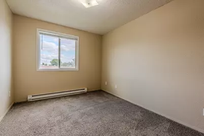 2414 3rd Avenue N, Moorhead, MN 56560 - Photo 15