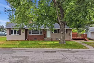 1038 Larpenteur Ave W, Saint Paul, MN 55113 - Photo 3