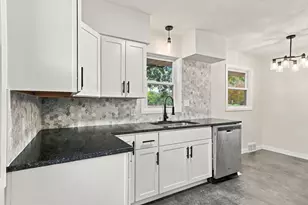 1038 Larpenteur Ave W, Saint Paul, MN 55113 - Photo 27