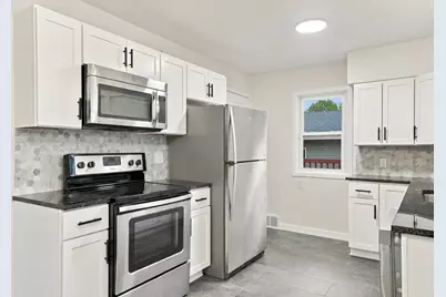 1038 Larpenteur Avenue W, Saint Paul, MN 55113 - Photo 25