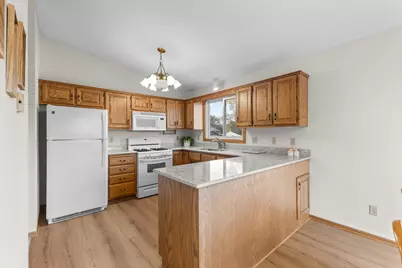 7291 Conestoga Court, Chanhassen, MN 55317 - Photo 11