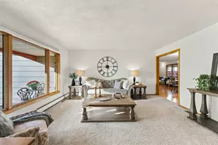 227 Ridgewood Ct, Waconia, MN 55387 - Photo 5