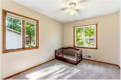 8500 Quinn Avenue S, Bloomington, MN 55437 - Photo 27